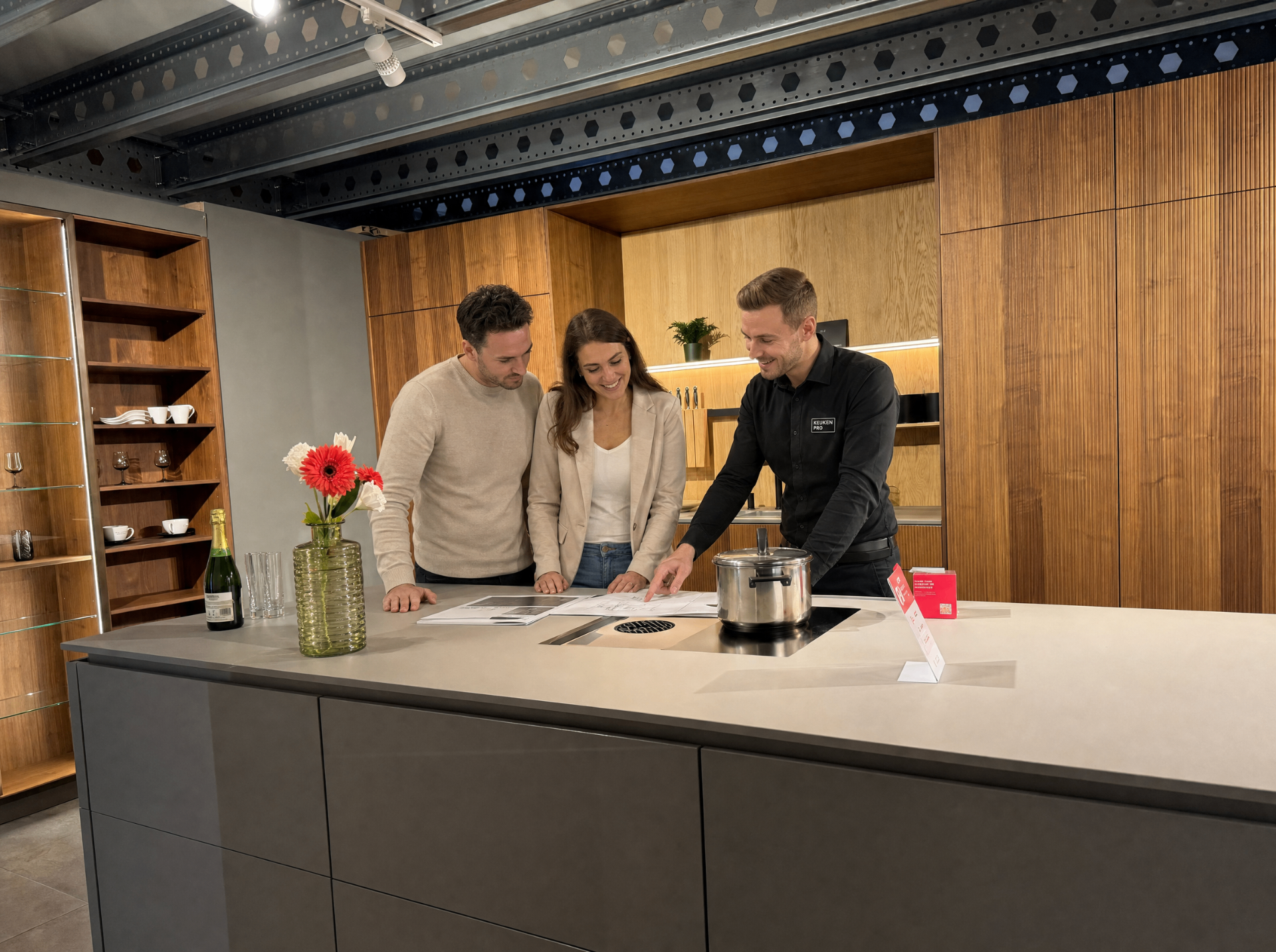 Persoonlijk keukenadvies in de showroom van Keuken-Centrum
